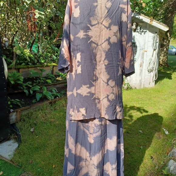 Vintage grey tie dye maxi skirt set and 2 tops - Picture 3 of 13